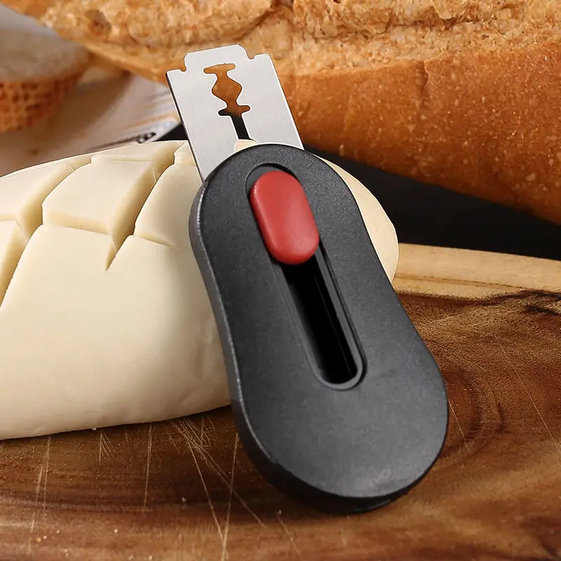 Kitchen Baking Gadgets - เครื่องมือทำรอยตัดขนมปัง สำหรับแป้งซาวโดว์ พร้อมใบมีดแม่เหล็ก 5 ใบ มีดทำรอยตัดขนมปัง